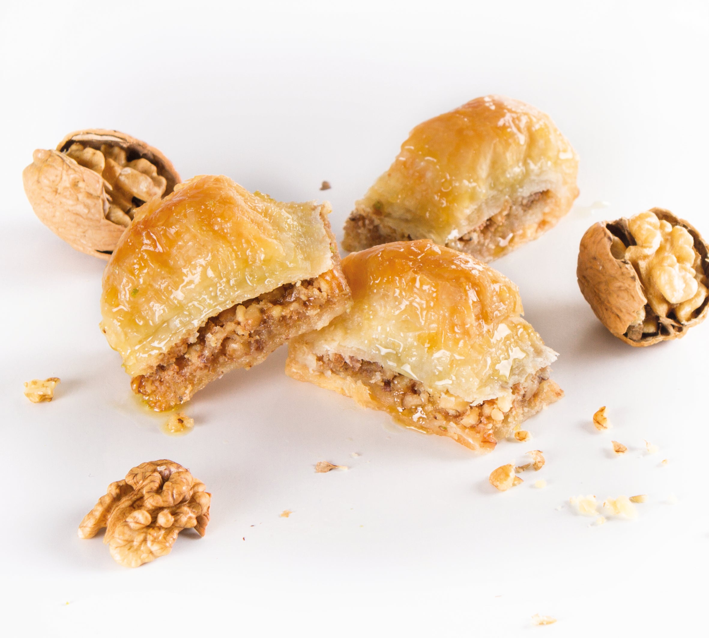BAKLAVA WALNUT (12/12.3oz) - CEVIZLI BAKLAVA - GIFTBOX