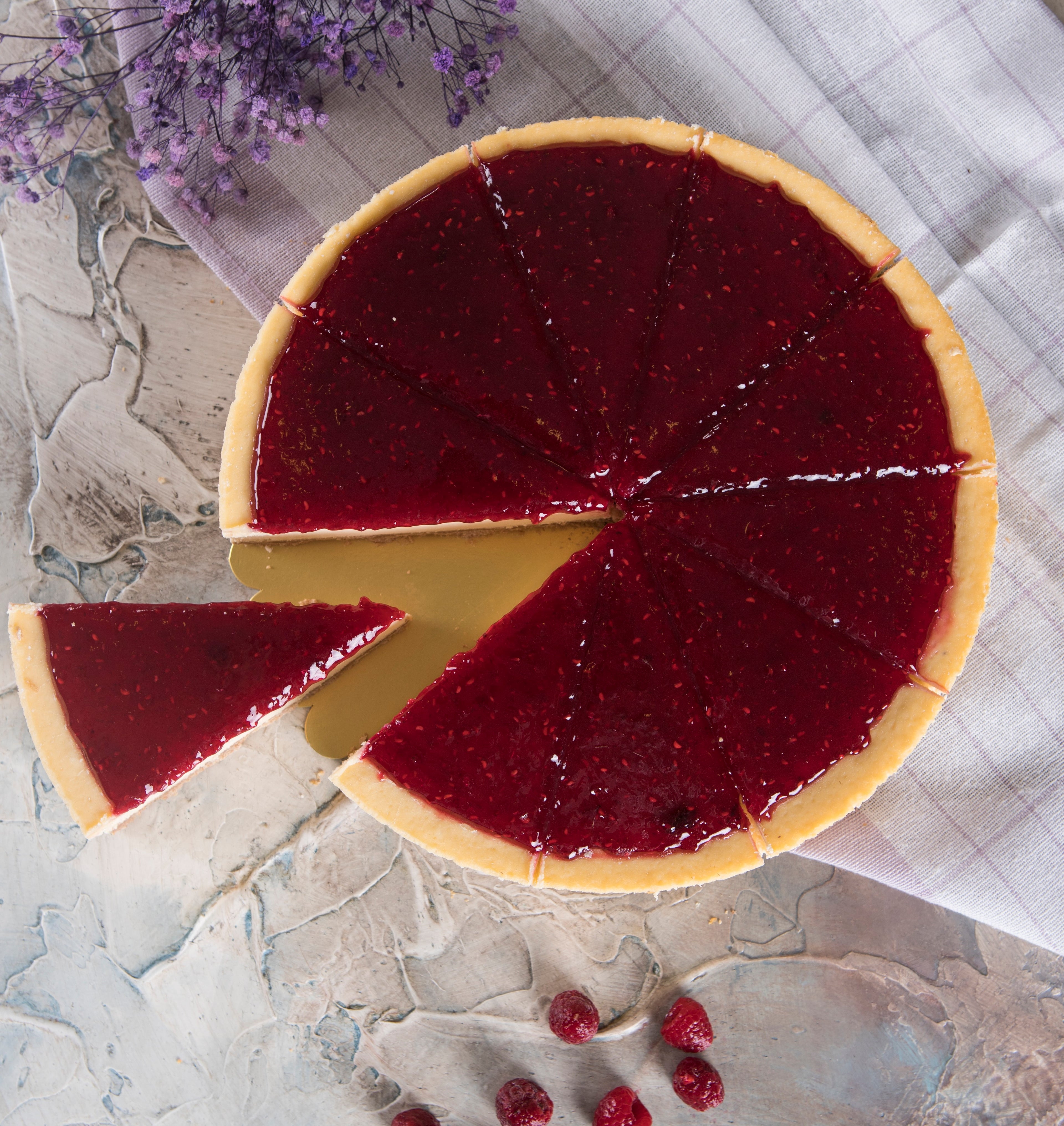Raspberry Cheesecake 10"3.6 lb, 12PC x  4